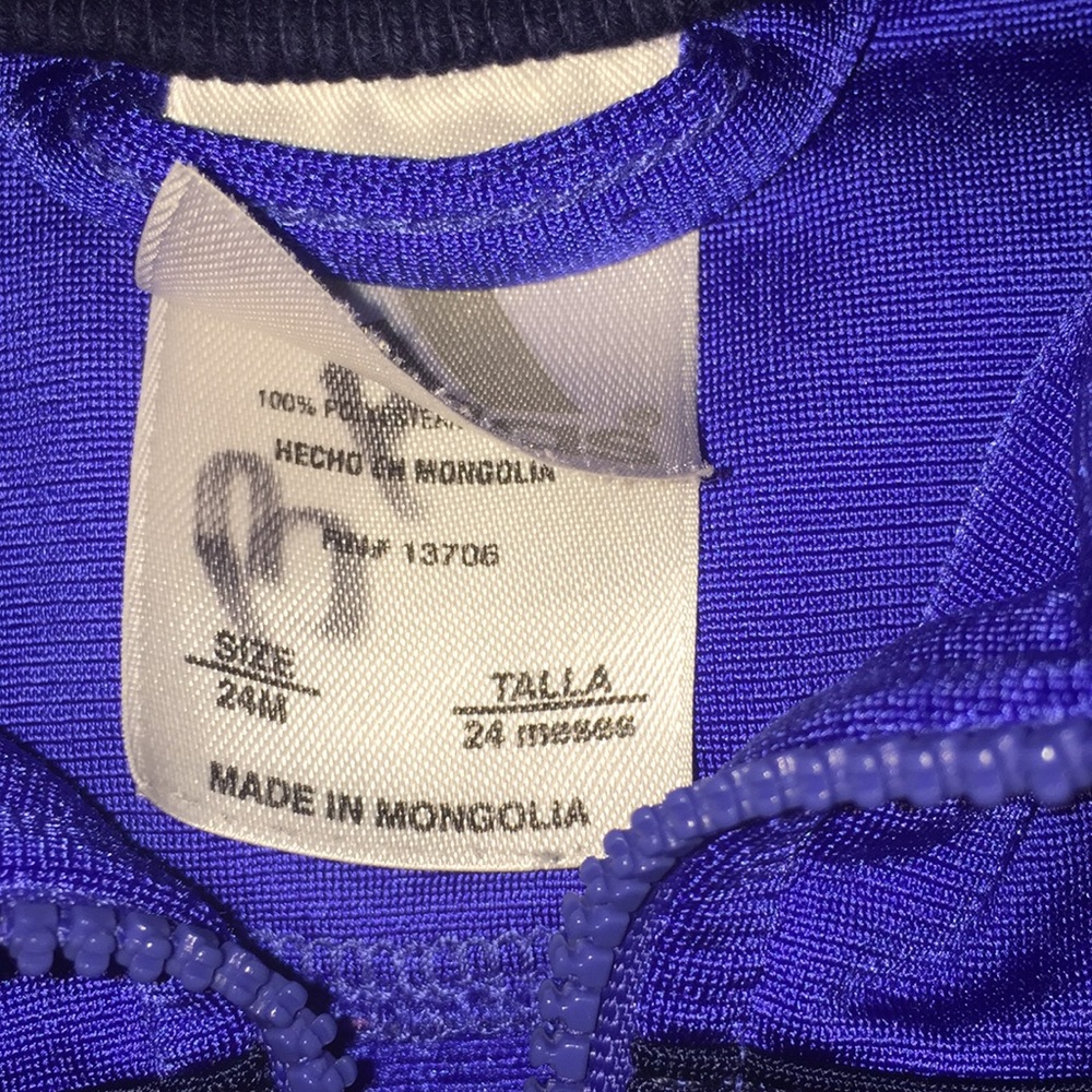 ✅Adidas jacket - Picture 2 of 4